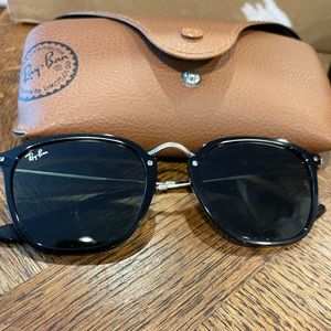 Mens Ray-Ban Sunglasses.